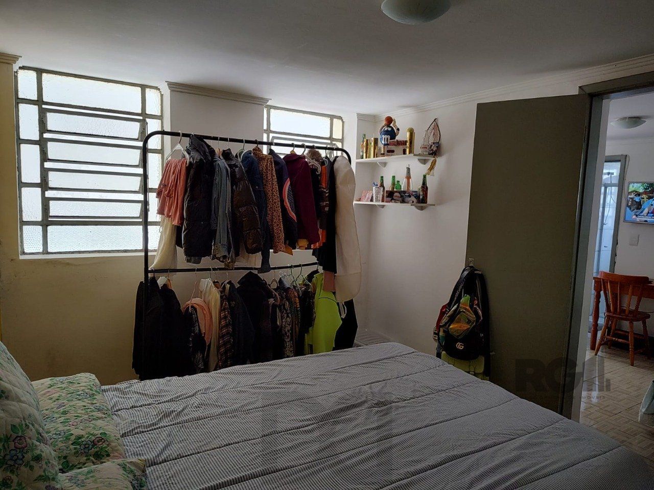 Apartamento a venda com 1 Dormitório(s) - Petrópolis — foto 2