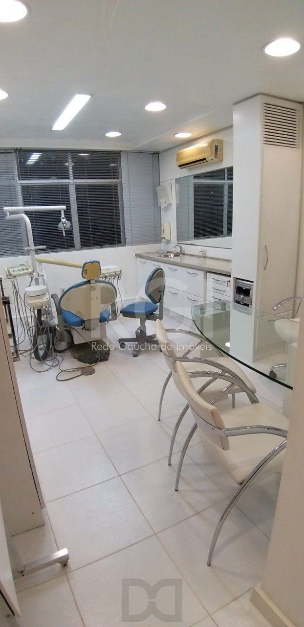 Sala comercial com 40m² privativos localizado no bairro Petrópolis em Porto Alegre/RS. — foto 14