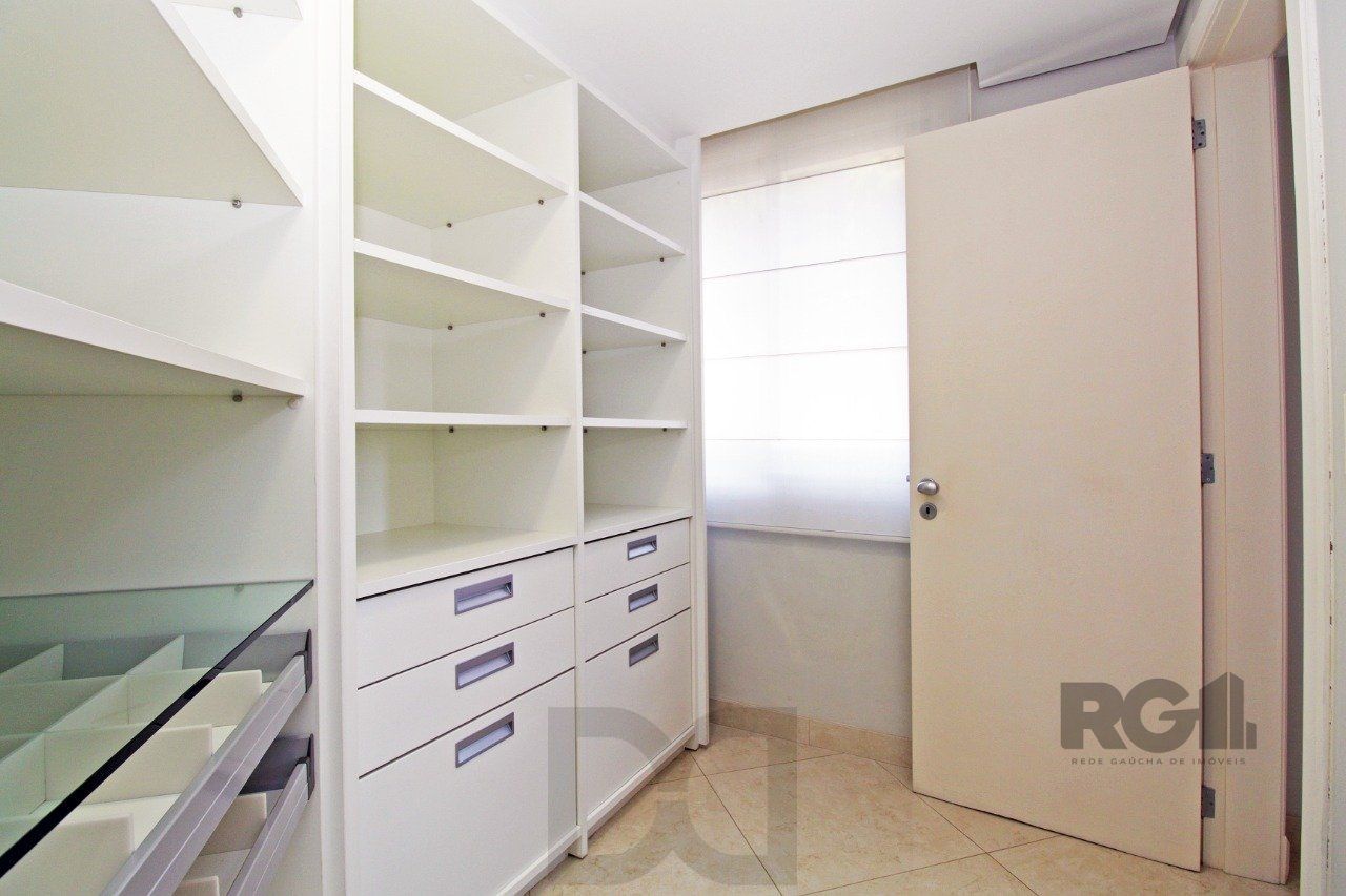 Apartamento com 4 suítes localizado no bairro Moinhos De Vento em Porto Alegre/RS. — foto 36