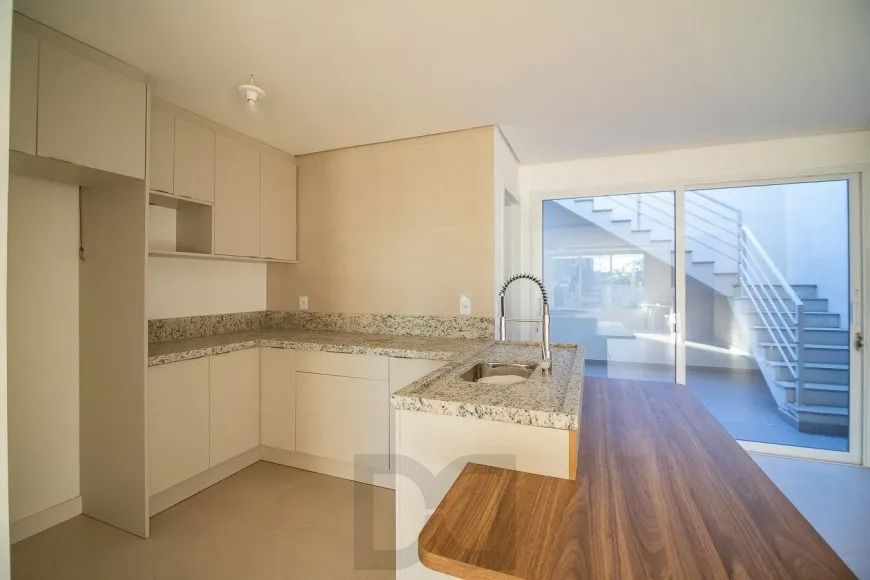 Casa com 120m², localizada no bairro Jardim Itu em Porto Alegre/RS. — foto 5