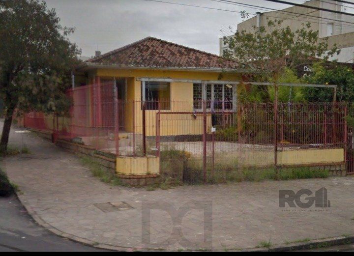 Terreno de esquina com área de 363m² localizado no bairro Vila Ipiranga em porto Alegre/RS. — foto 1