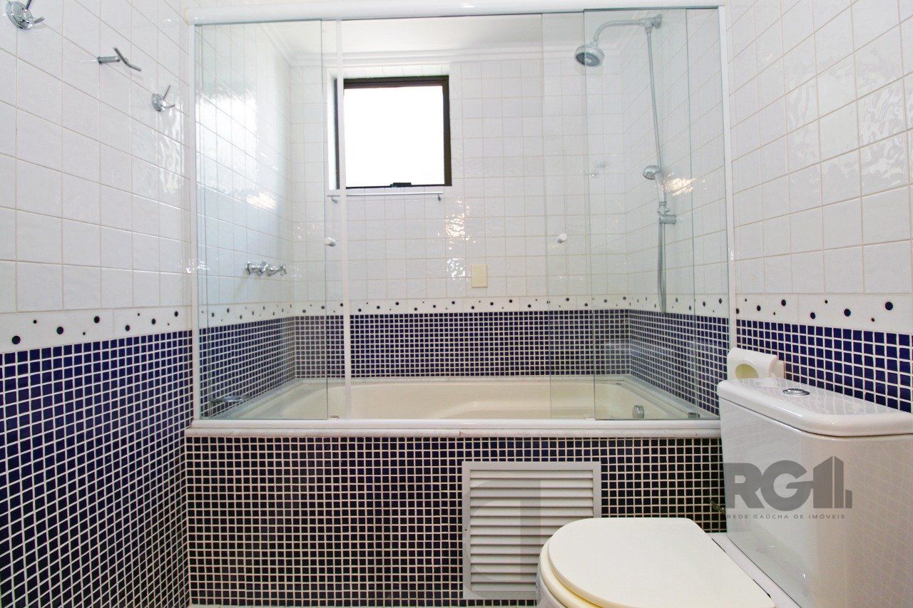Apartamento com 4 suítes localizado no bairro Moinhos De Vento em Porto Alegre/RS. — foto 42