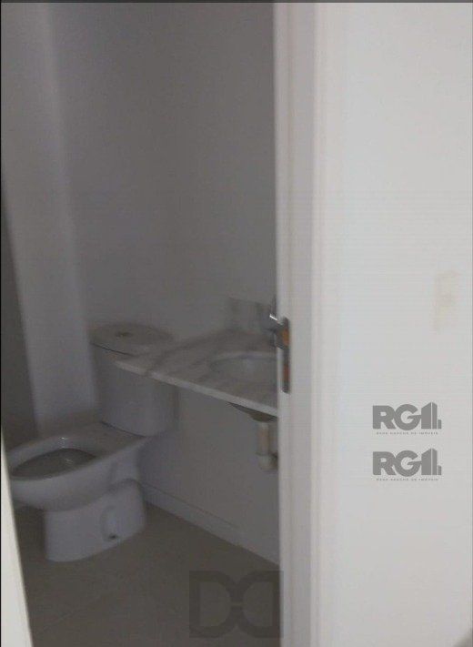 Apartamento com 75m² privativos, 3 dormitórios sendo 1 suíte, living dois ambientes, imóvel arejado e iluminado. — foto 11