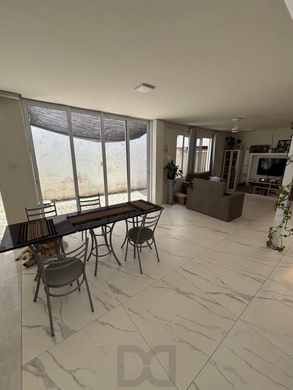 Casa com 177m², localizado no bairro Azenha em Porto Alegre/RS. — foto 2