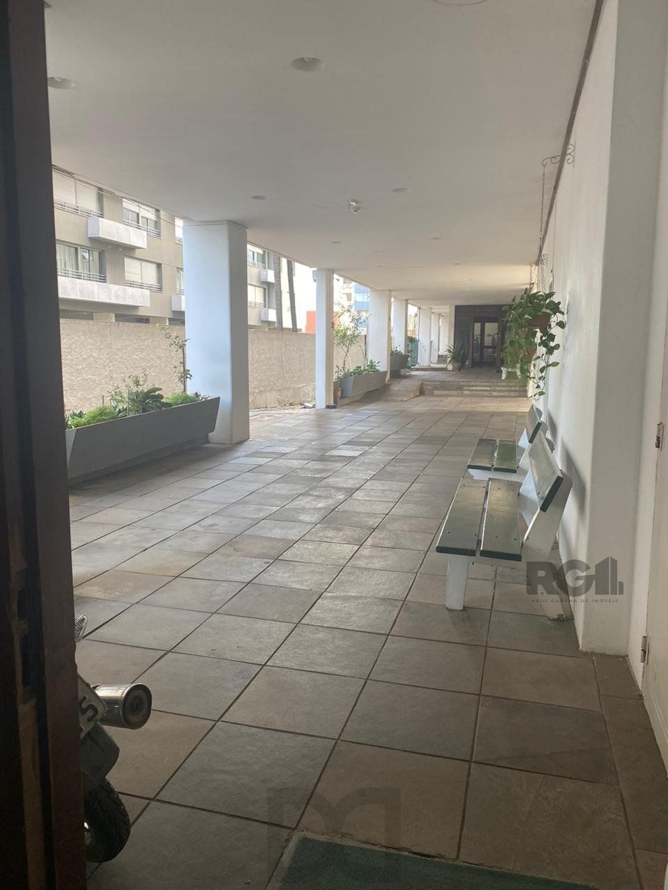 Vende-se apartamento impecável de 2 dormitórios — foto 9
