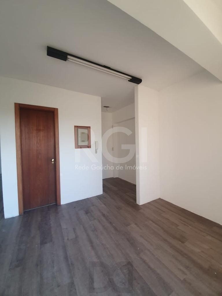 Conjunto/Sala para Venda - 30.09m², 0 dormitórios, Petrópolis. — foto 3