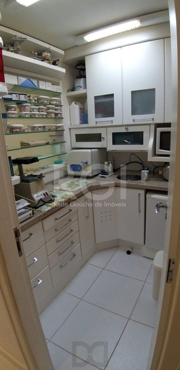 Sala comercial com 40m² privativos localizado no bairro Petrópolis em Porto Alegre/RS. — foto 12