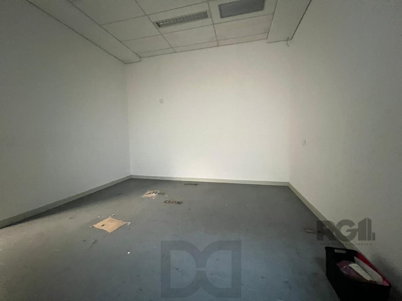 Loja para Venda - 450m², 0 dormitórios, 1 vaga - Petrópolis — foto 27