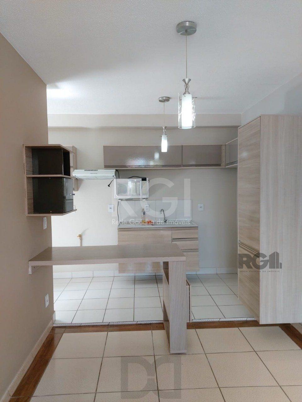 Apartamento com 01 dormitório, sala, cozinha, banheiro social, bem arejado,  ótima localização, próximo a UNIVERSIDADE DA FAPA. — foto 29