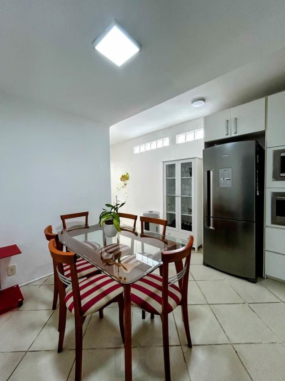 Casa com 170m², localizada no bairro Vila Ipiranga em Porto Alegre/RS. — foto 7