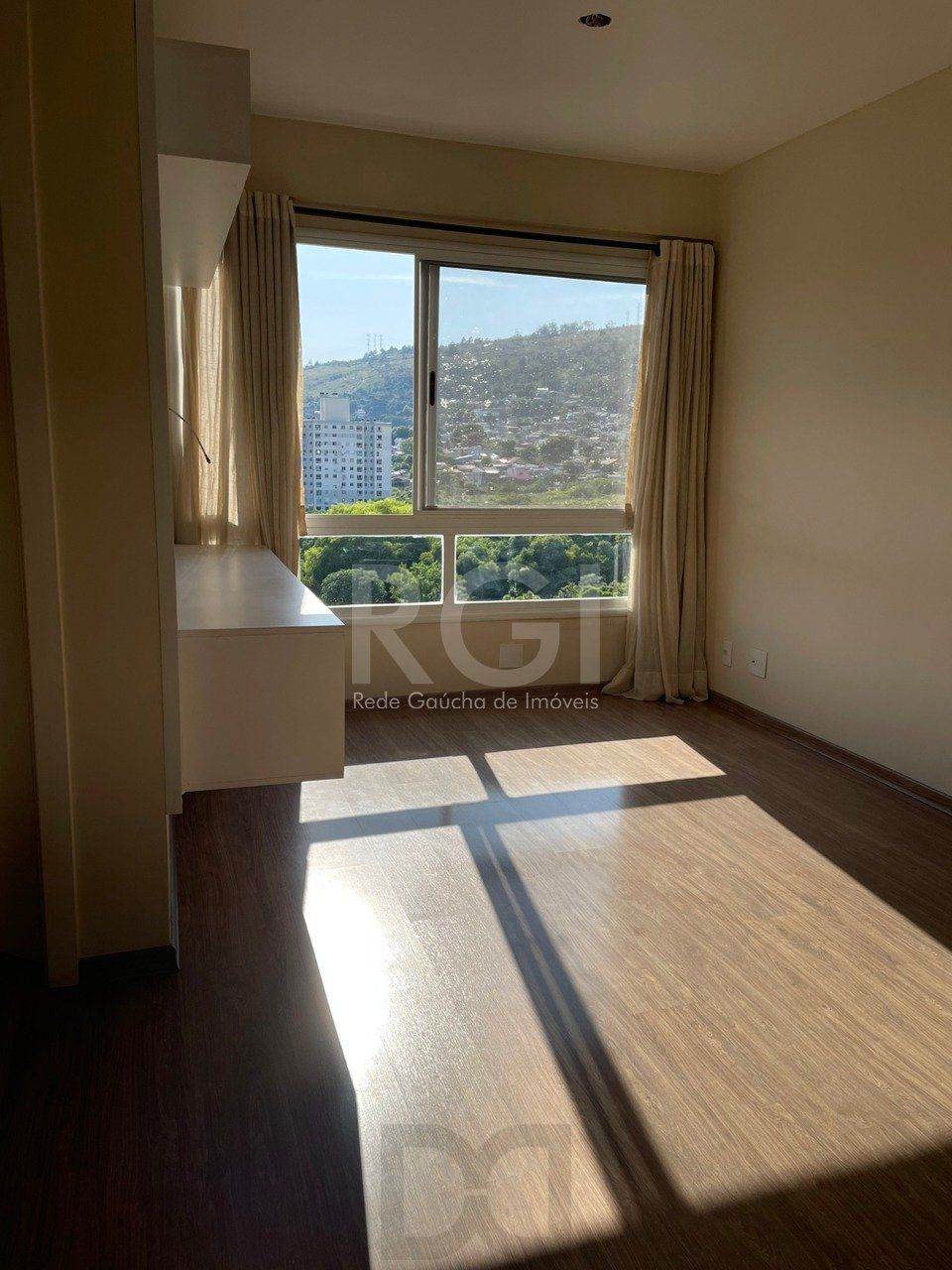 Apartamento com 2 dormitórios, localizado no bairro Morro Santana em Porto Alegre/RS. — foto 2