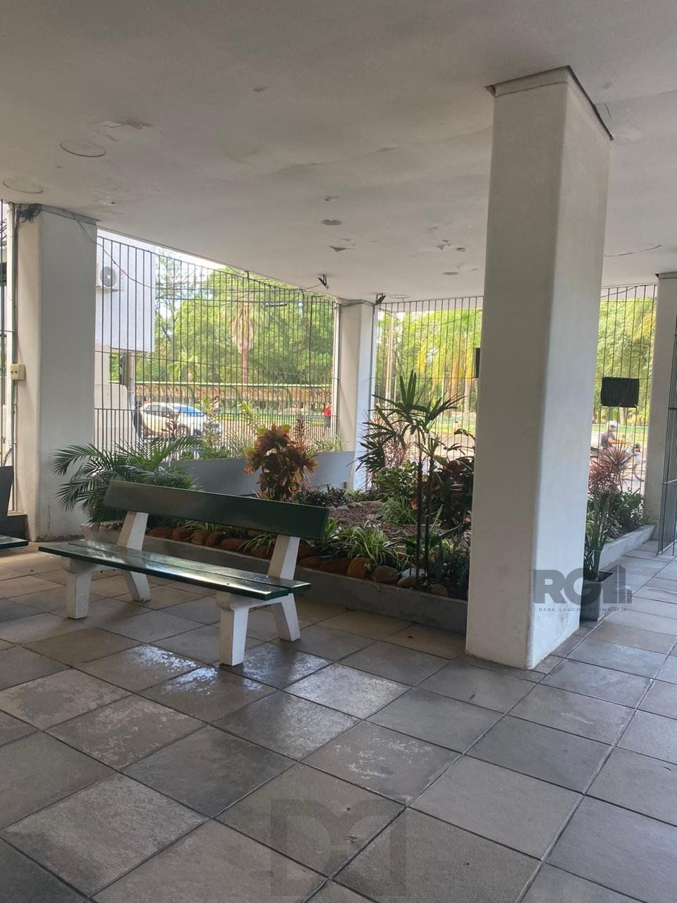 Vende-se apartamento impecável de 2 dormitórios — foto 6