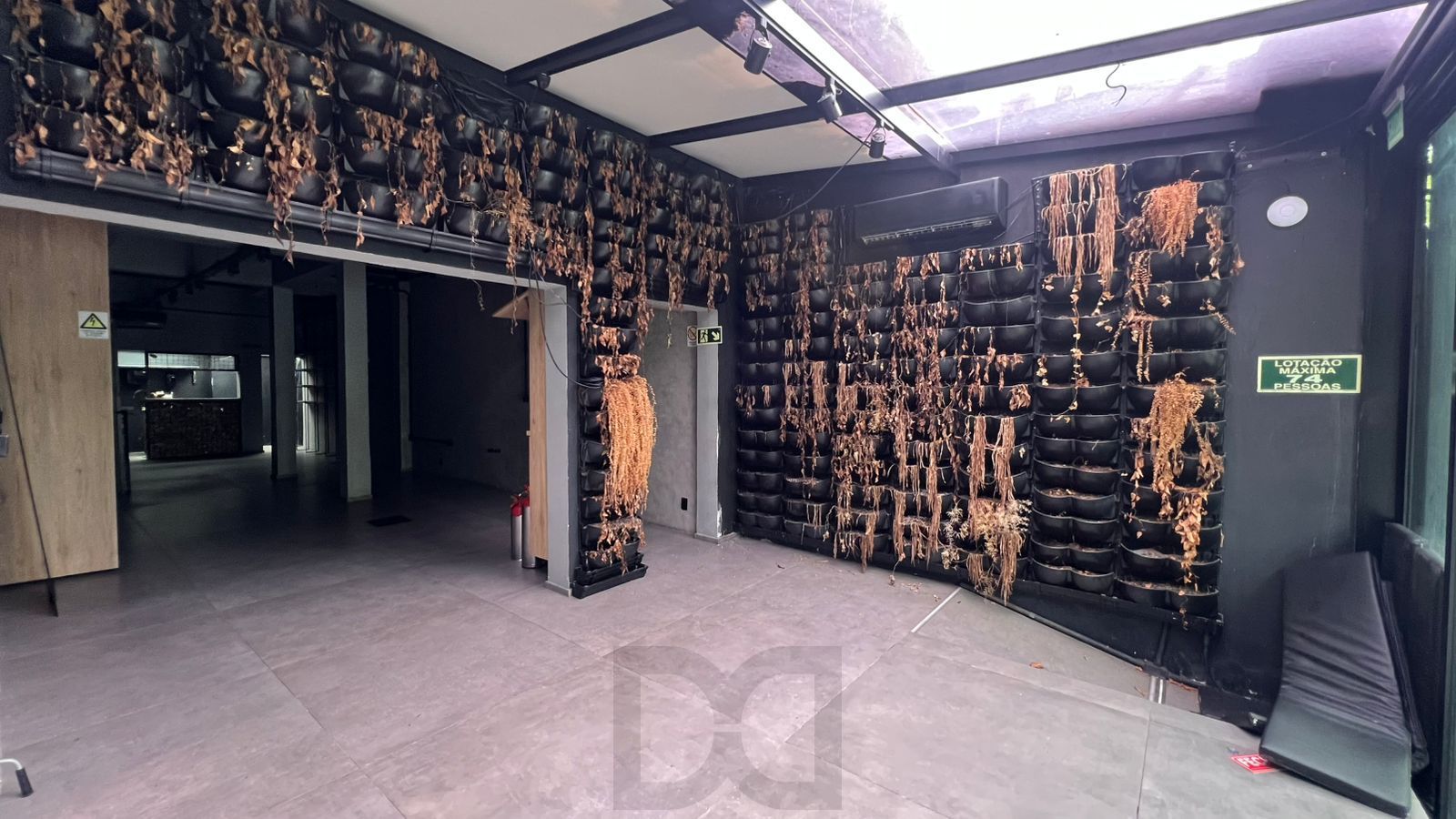 Loja com 90m², localizada no bairro Auxiliadora em Porto Alegre/RS. — foto 1