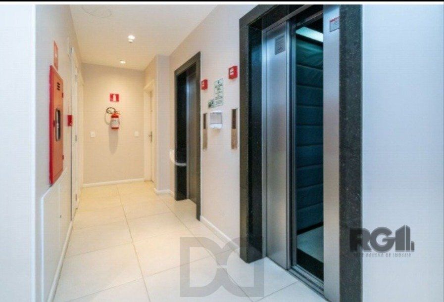 Apartamento com 75m² privativos, 3 dormitórios sendo 1 suíte, living dois ambientes, imóvel arejado e iluminado. — foto 12