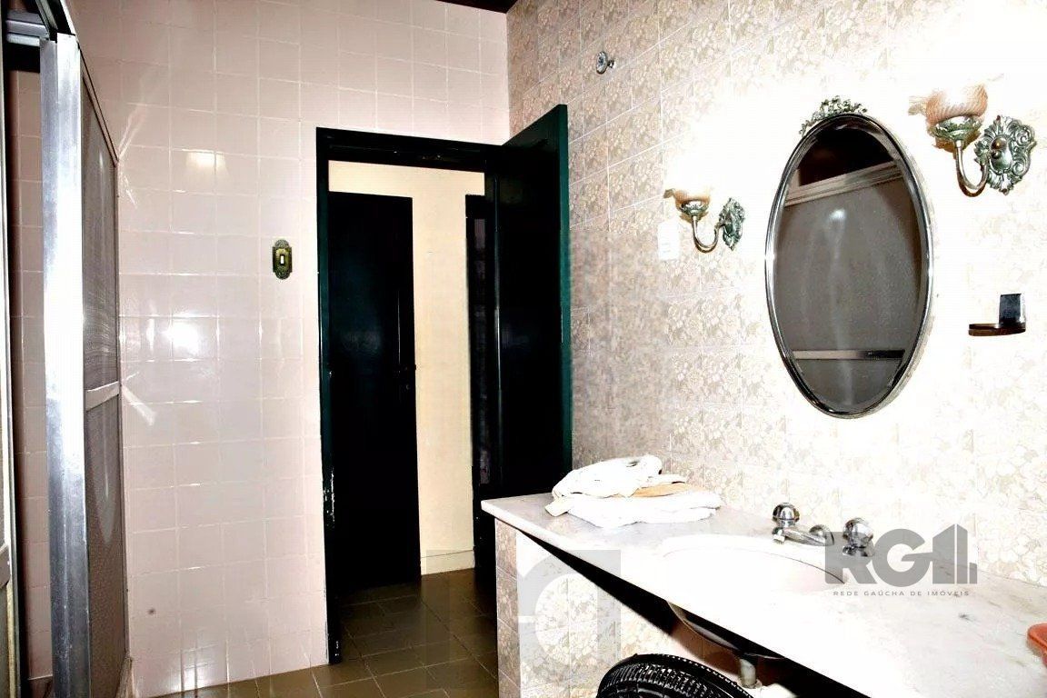 Casa 04 dormitórios, 01suíte, locação,234m² privativos, Petrópolis/Porto Alegre — foto 43