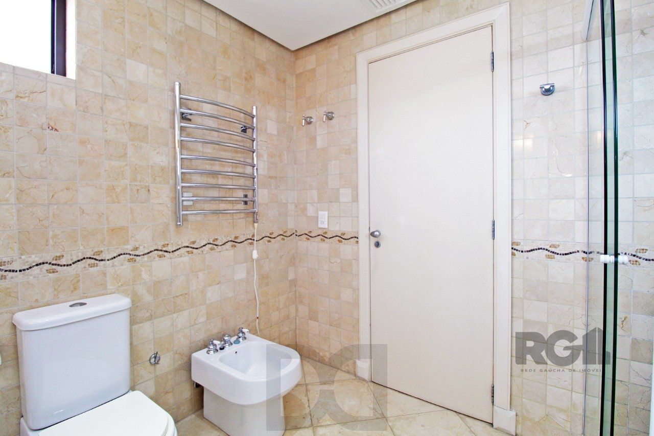 Apartamento com 4 suítes localizado no bairro Moinhos De Vento em Porto Alegre/RS. — foto 14