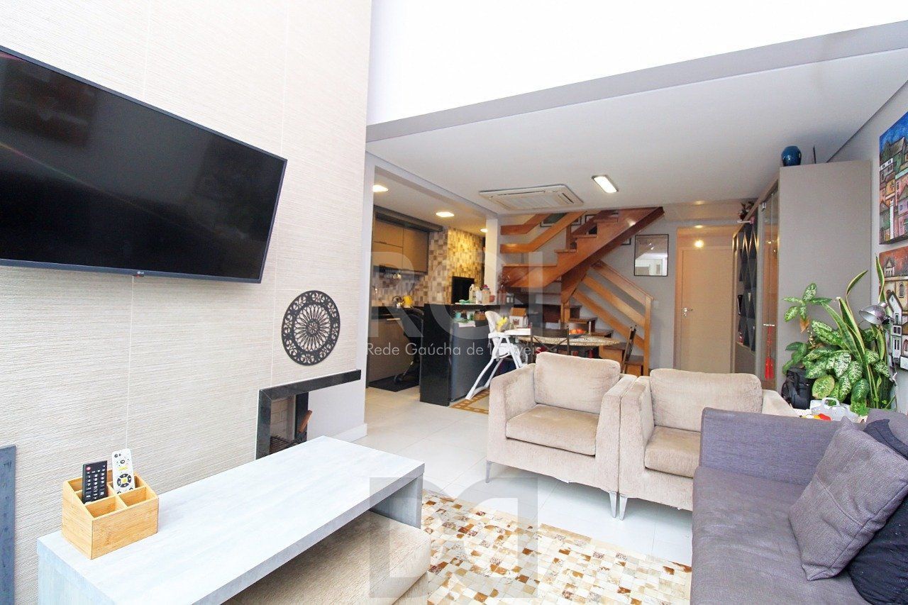 Cobertura para Venda - 106.84m², 3 dormitórios, sendo 2 suites, Petrópolis — foto 1