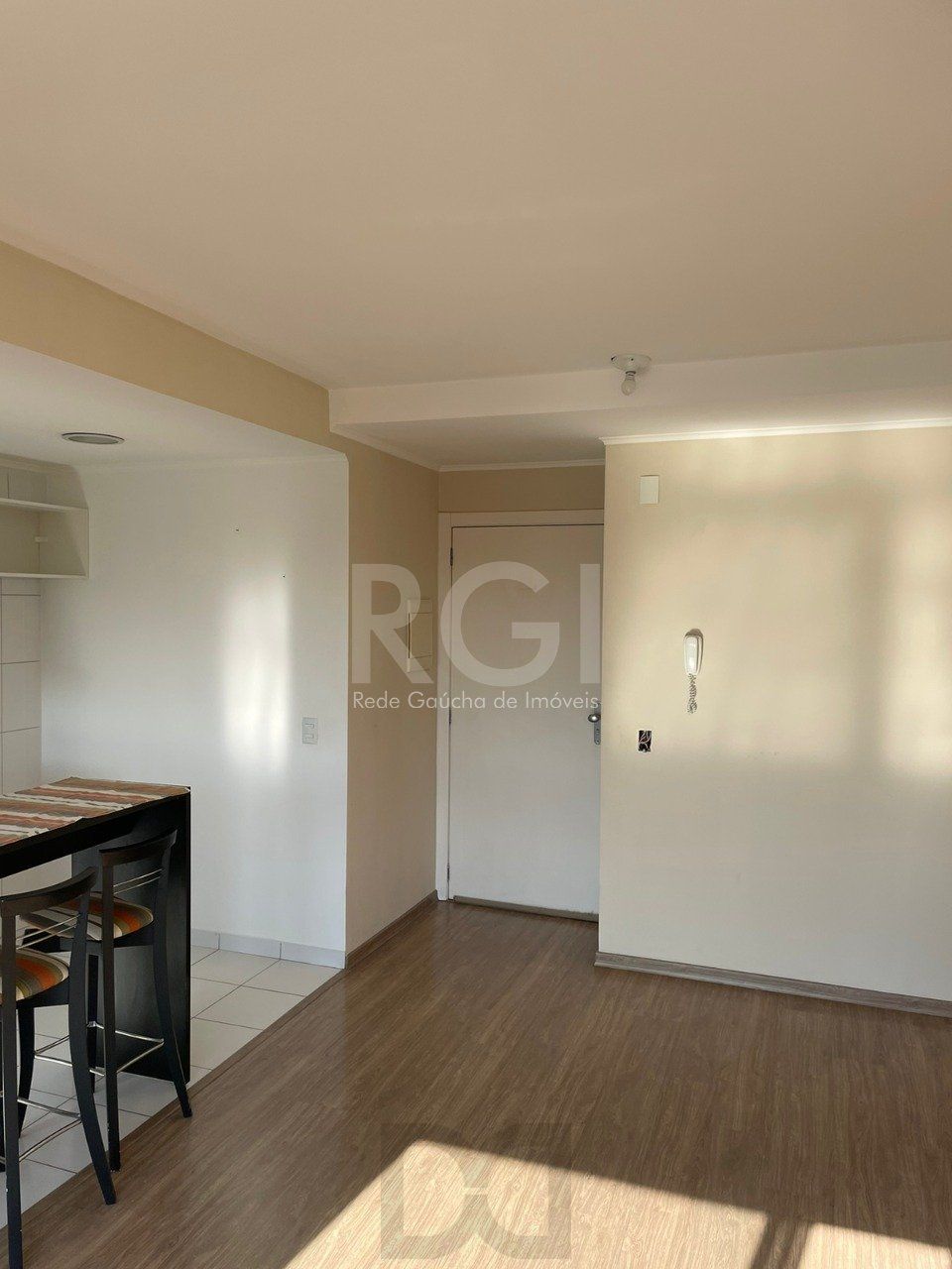 Apartamento com 2 dormitórios, localizado no bairro Morro Santana em Porto Alegre/RS. — foto 4