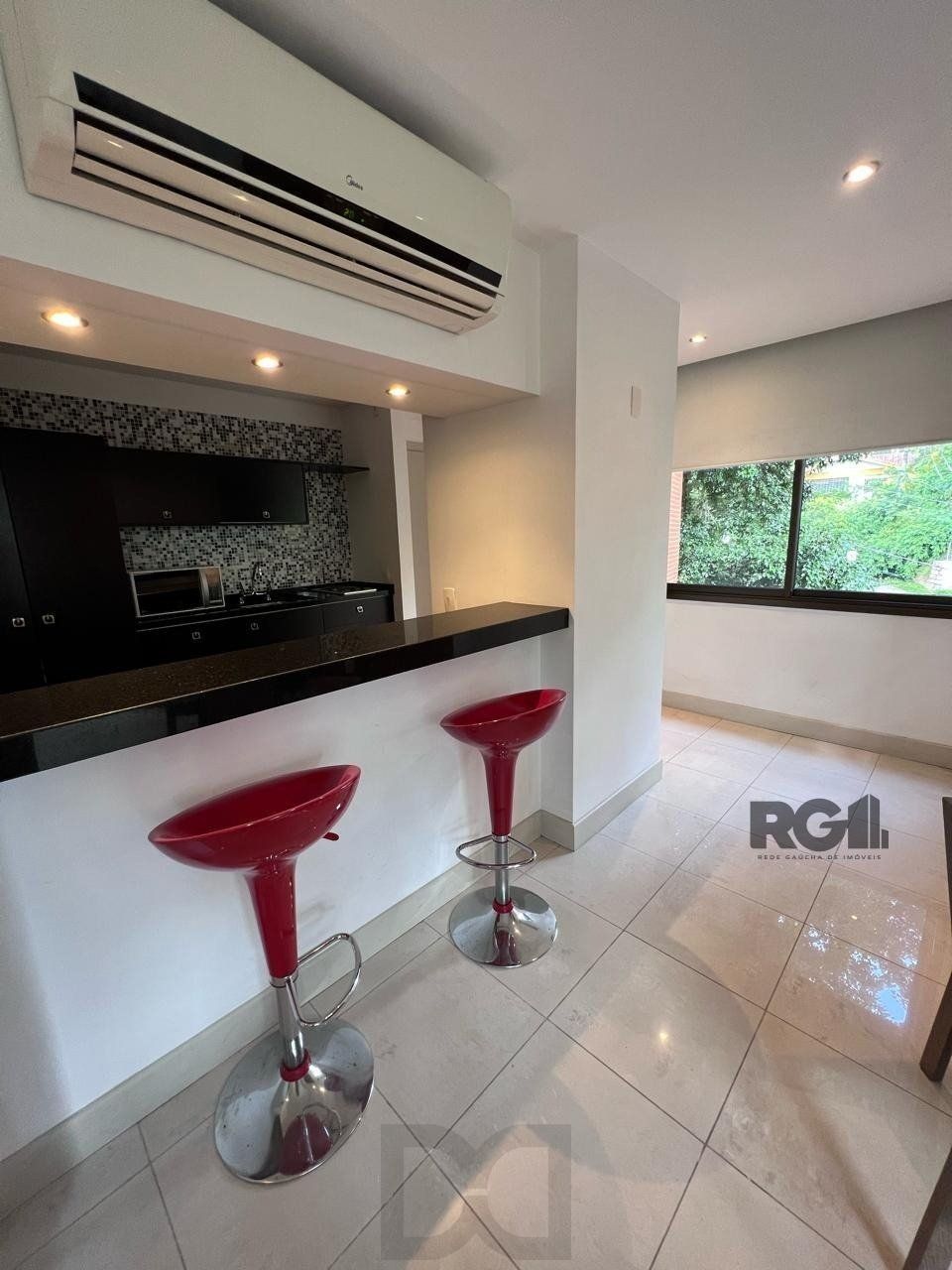Excelente apartamento inteiramente decorado e mobiliado, com ótimo acabamento em localização privilegiada. — foto 9