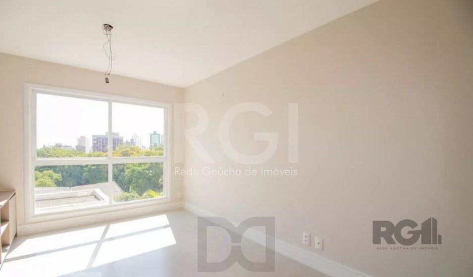 Apartamento para Locação/Aluguel - 45m², 1 dormitório, sendo 1 suites, 1 vaga - Petrópolis — foto 2