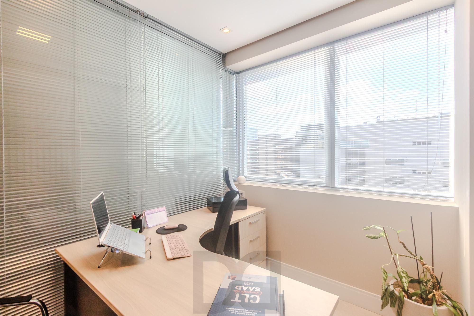 Sala comercial com 33m², localizada no bairro Mont Serrat em Porto Alegre/RS. — foto 17