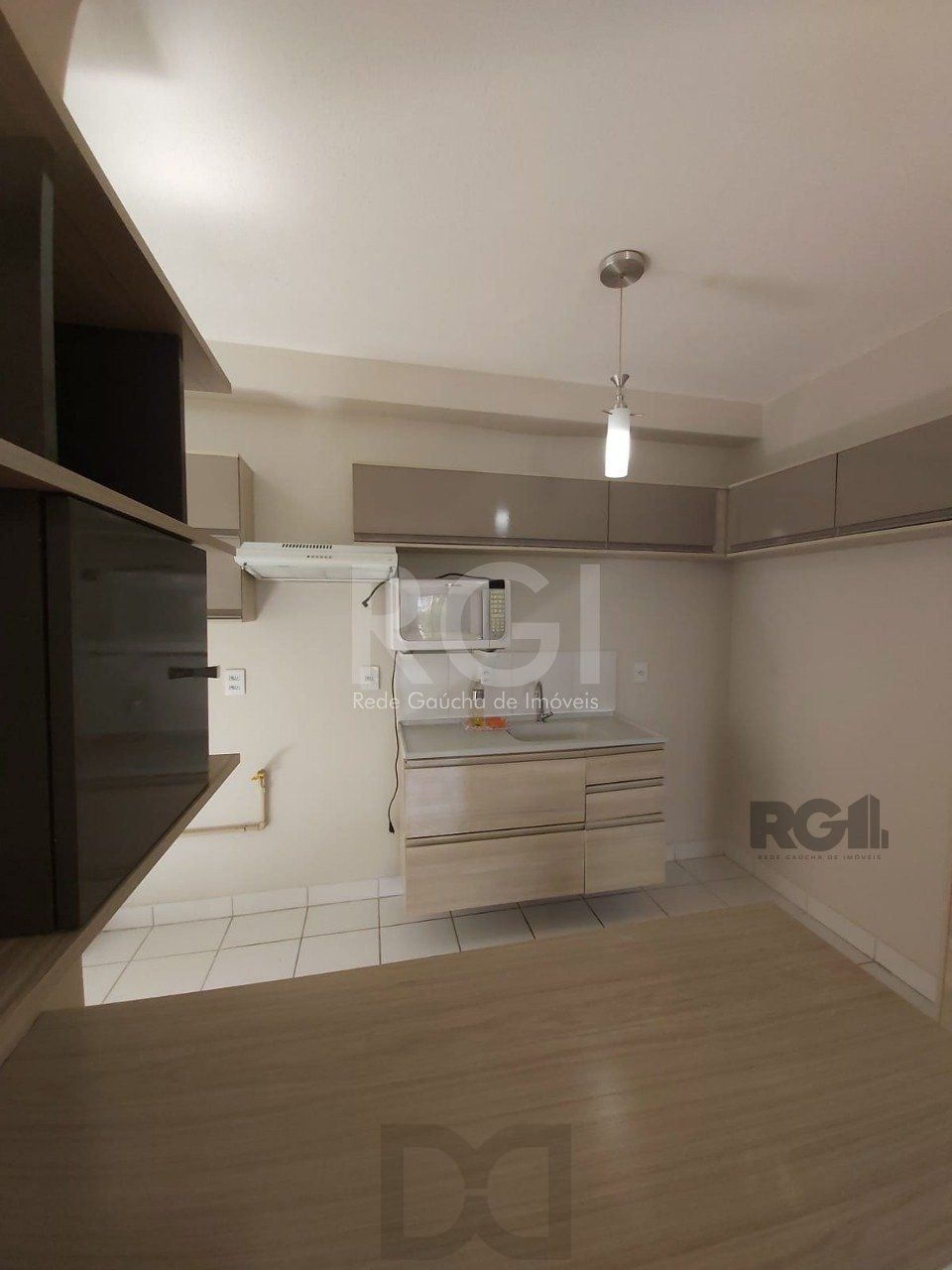Apartamento com 01 dormitório, sala, cozinha, banheiro social, bem arejado,  ótima localização, próximo a UNIVERSIDADE DA FAPA. — foto 7