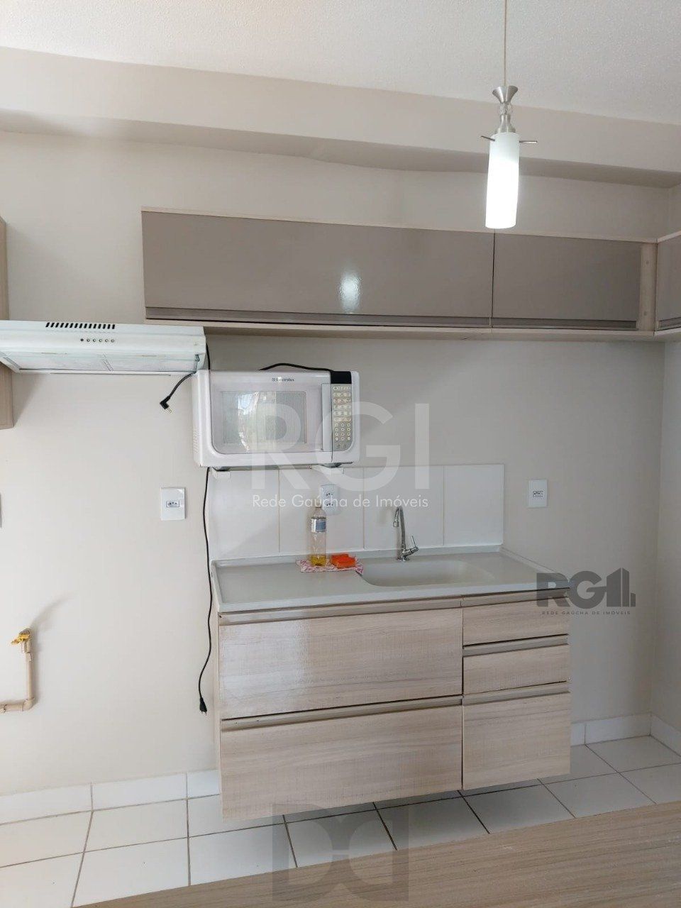 Apartamento com 01 dormitório, sala, cozinha, banheiro social, bem arejado,  ótima localização, próximo a UNIVERSIDADE DA FAPA. — foto 8