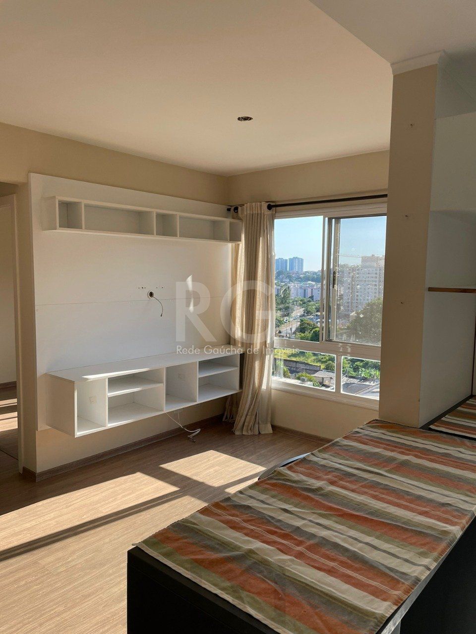 Apartamento com 2 dormitórios, localizado no bairro Morro Santana em Porto Alegre/RS. — foto 1