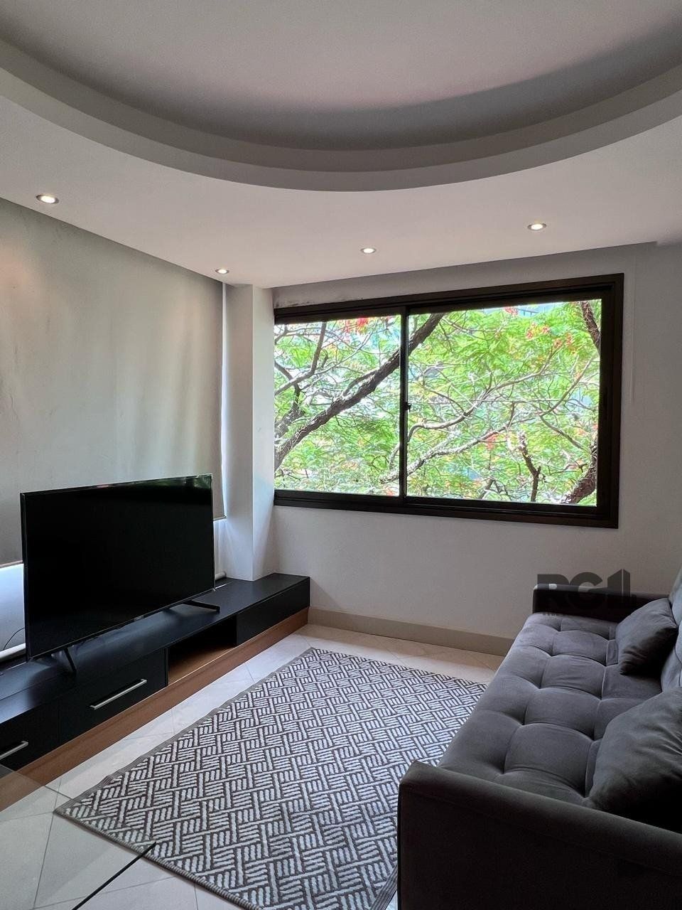 Excelente apartamento inteiramente decorado e mobiliado, com ótimo acabamento em localização privilegiada. — foto 2
