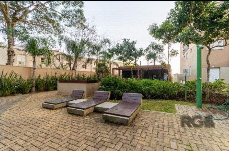 Apartamento com 75m² privativos, 3 dormitórios sendo 1 suíte, living dois ambientes, imóvel arejado e iluminado. — foto 24