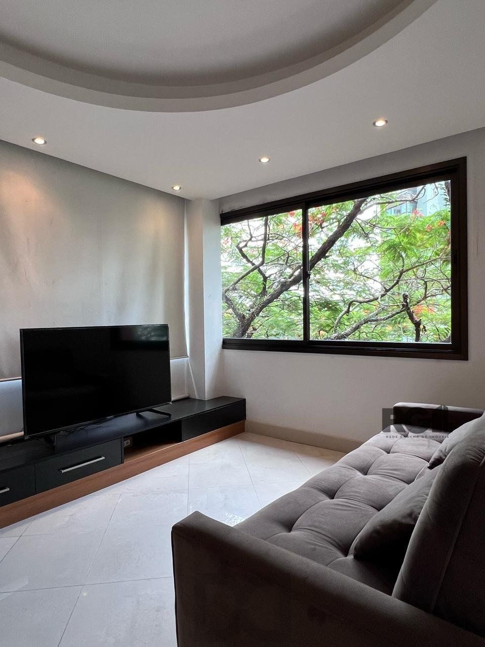 Excelente apartamento inteiramente decorado e mobiliado, com ótimo acabamento em localização privilegiada. — foto 1