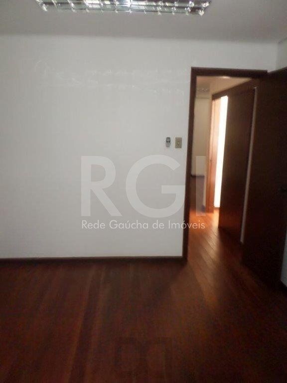 Casa Comercial com pavilhão de 294,03m² no bairro São Geraldo -Porto Alegre — foto 4