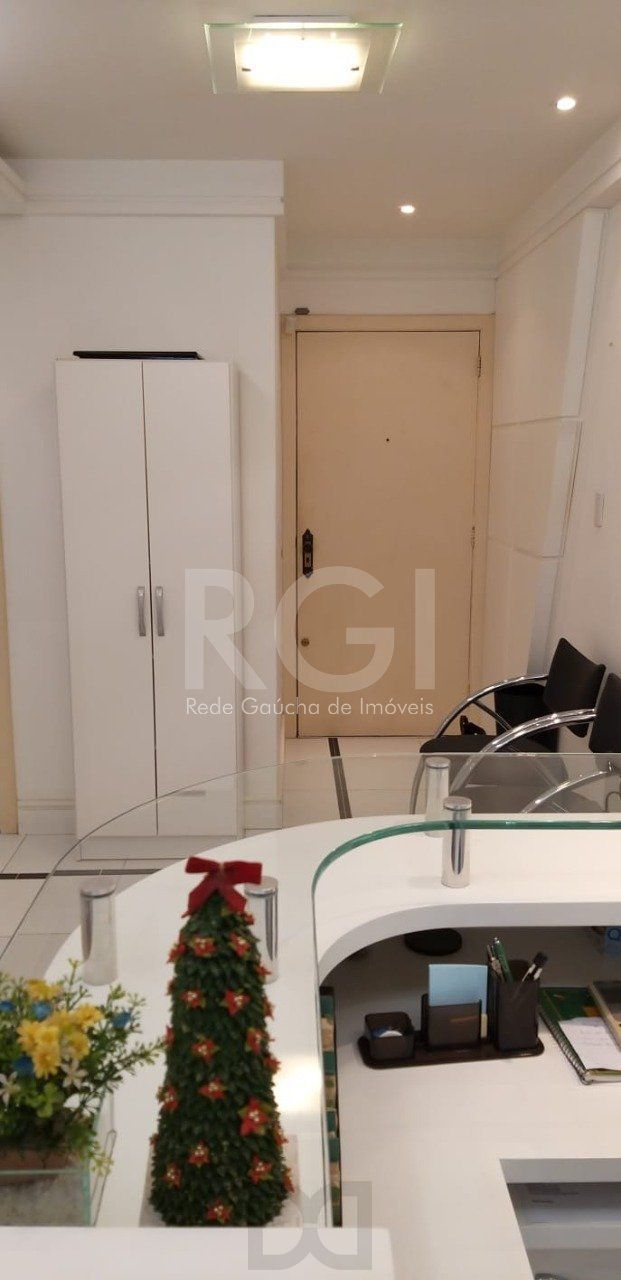 Sala comercial com 40m² privativos localizado no bairro Petrópolis em Porto Alegre/RS. — foto 4