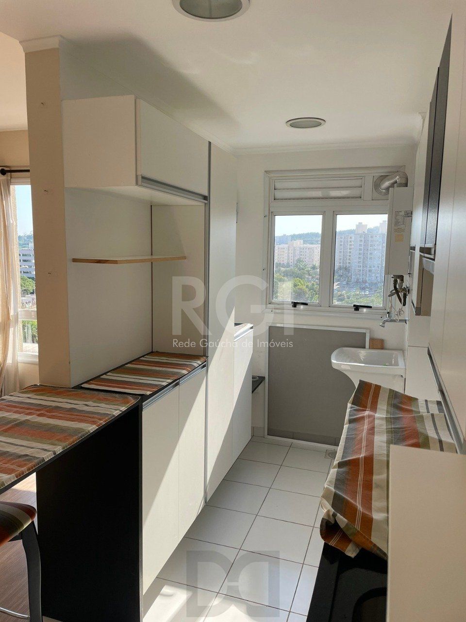Apartamento com 2 dormitórios, localizado no bairro Morro Santana em Porto Alegre/RS. — foto 9