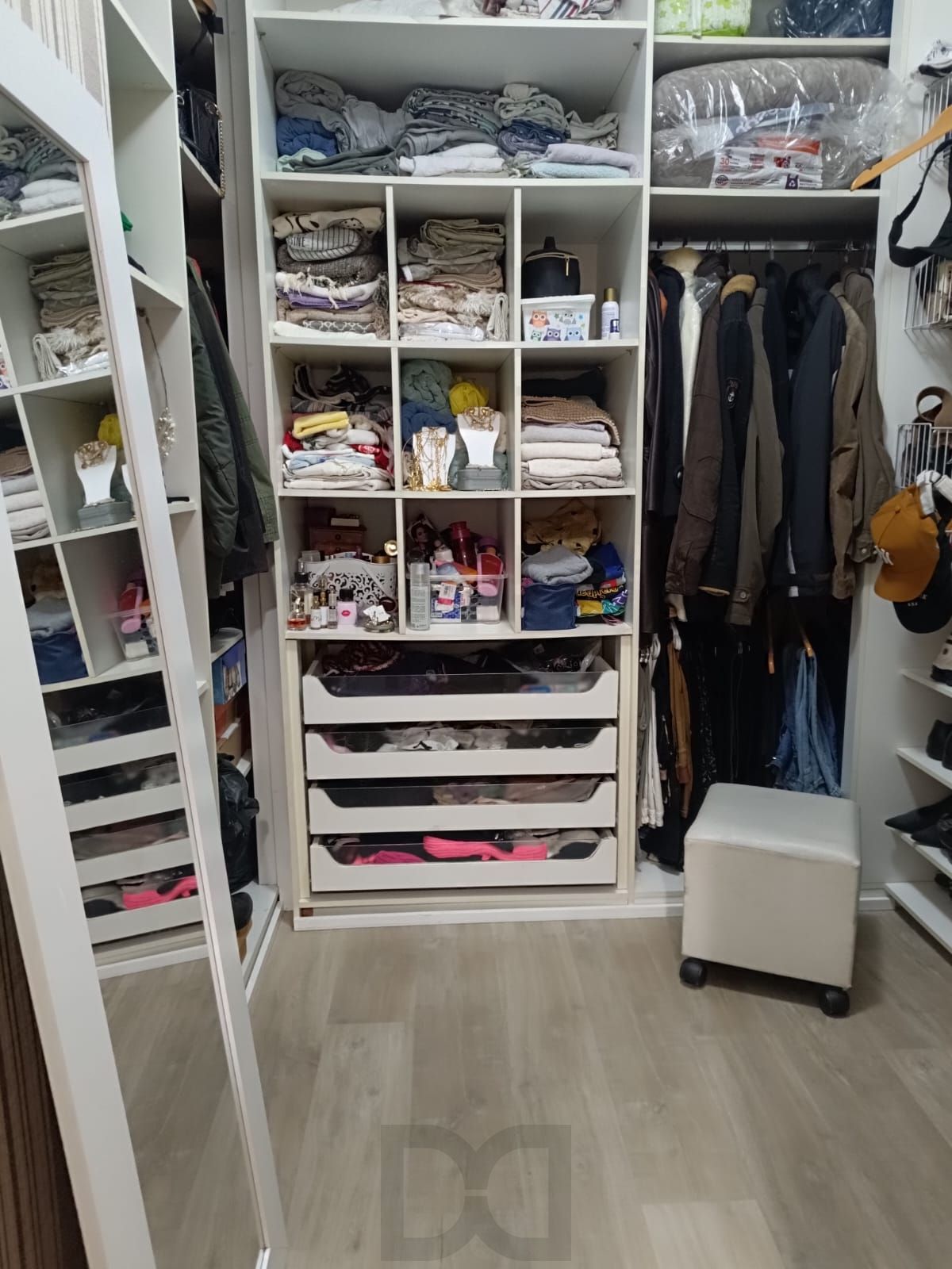Apartamento semimobiliado com 67,37 m² de área privativa com 3 dormitórios — foto 21