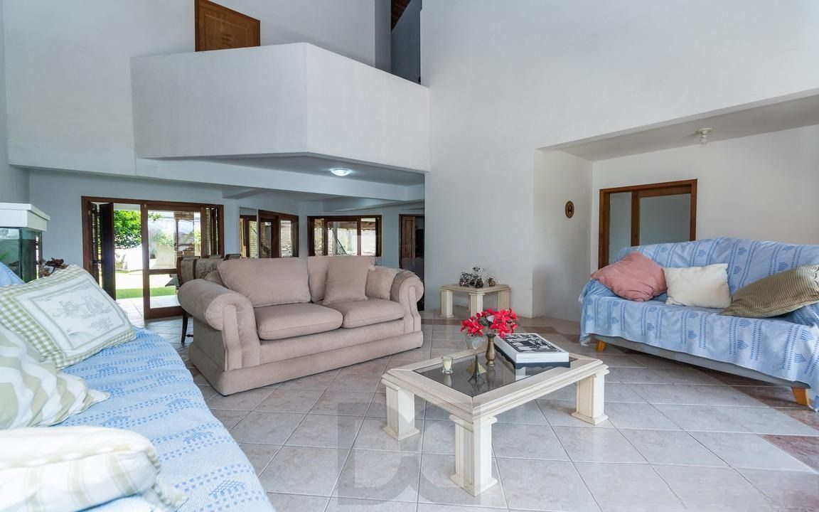 Casa térrea com 5 dormitórios, 2 suítes, 3 vagas. — foto 3