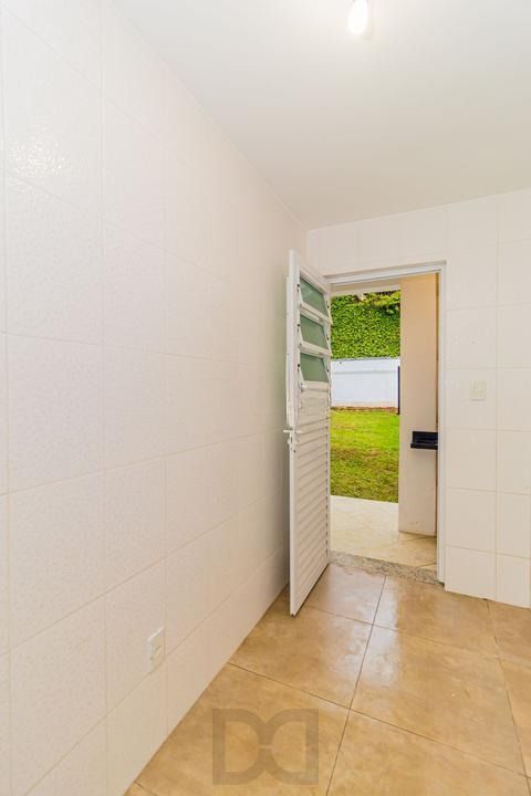 Casa com 3 dormitórios, suíte, lavabo e amplo pátio. — foto 36