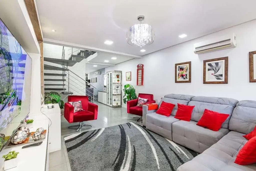 Sobrado com 3 Dormitórios, Suíte e Terraço Panorâmico - Jardim Planalto — foto 1