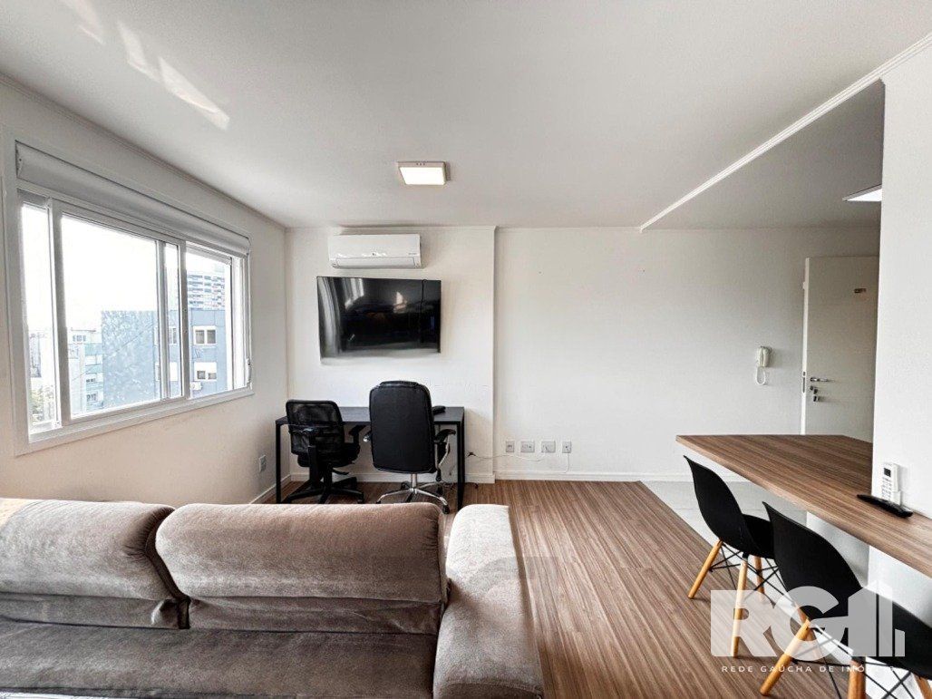 Apartamento pra investidor, 1 dormitório 51m², privativos 01 vaga locado. TOTALMENTE MOBILIADO R. Plácido de Castro - Azenha - Porto Alegre — foto 5