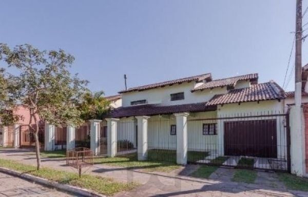 Casa em Porto Alegre, no bairro Aberta dos Morros, com 4 dormitório(s), e 4 banheiros, à venda. — foto 33