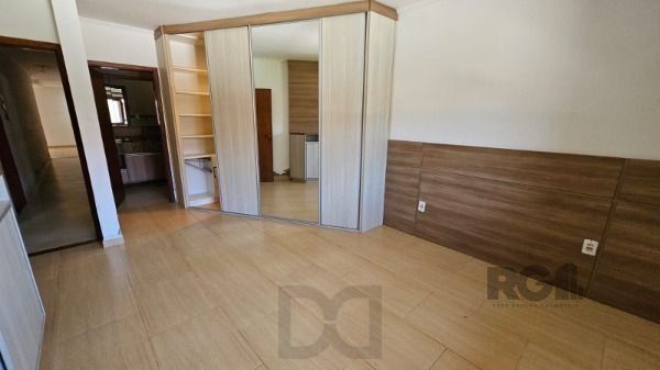 Casa térrea 3 dormitórios + escritório espaço gourmet e piscina terreno 11,00 x 40,00 bairro Camaquã ! — foto 14