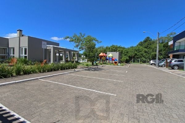 Casa em Porto Alegre, no bairro Hípica, com 3 dormitório(s), e 3 banheiros, à venda. — foto 73