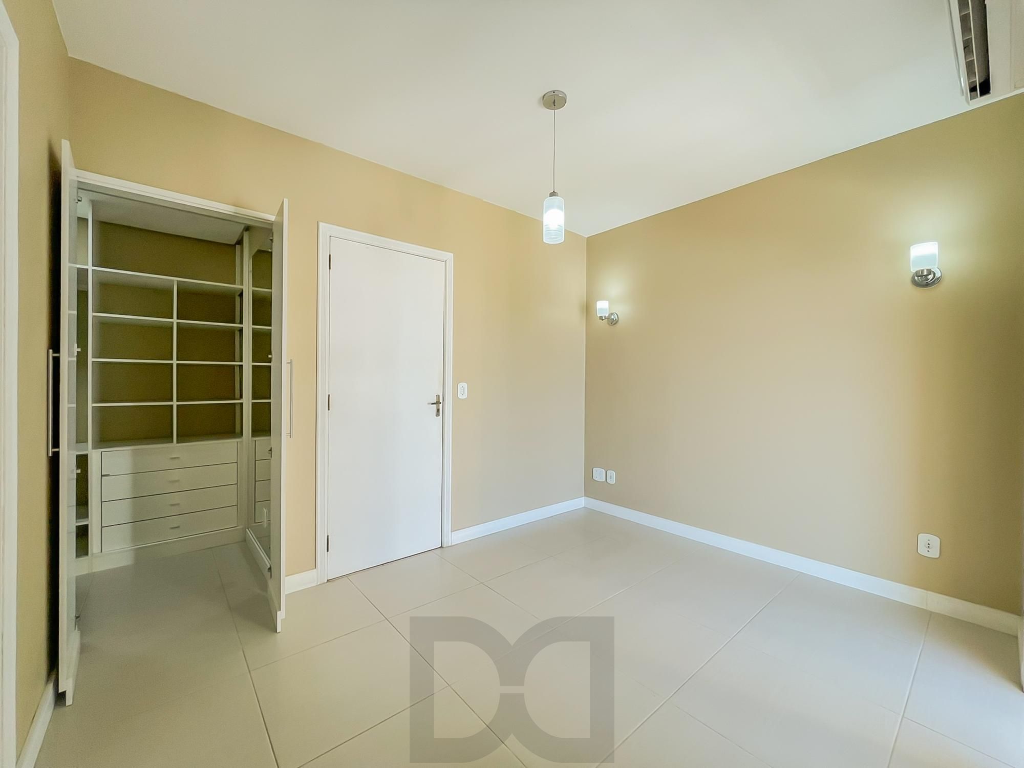 Excelente sobrado 03 dormitórios em Condominio fechado com vaga dupla - Altos de Santa Rita — foto 17