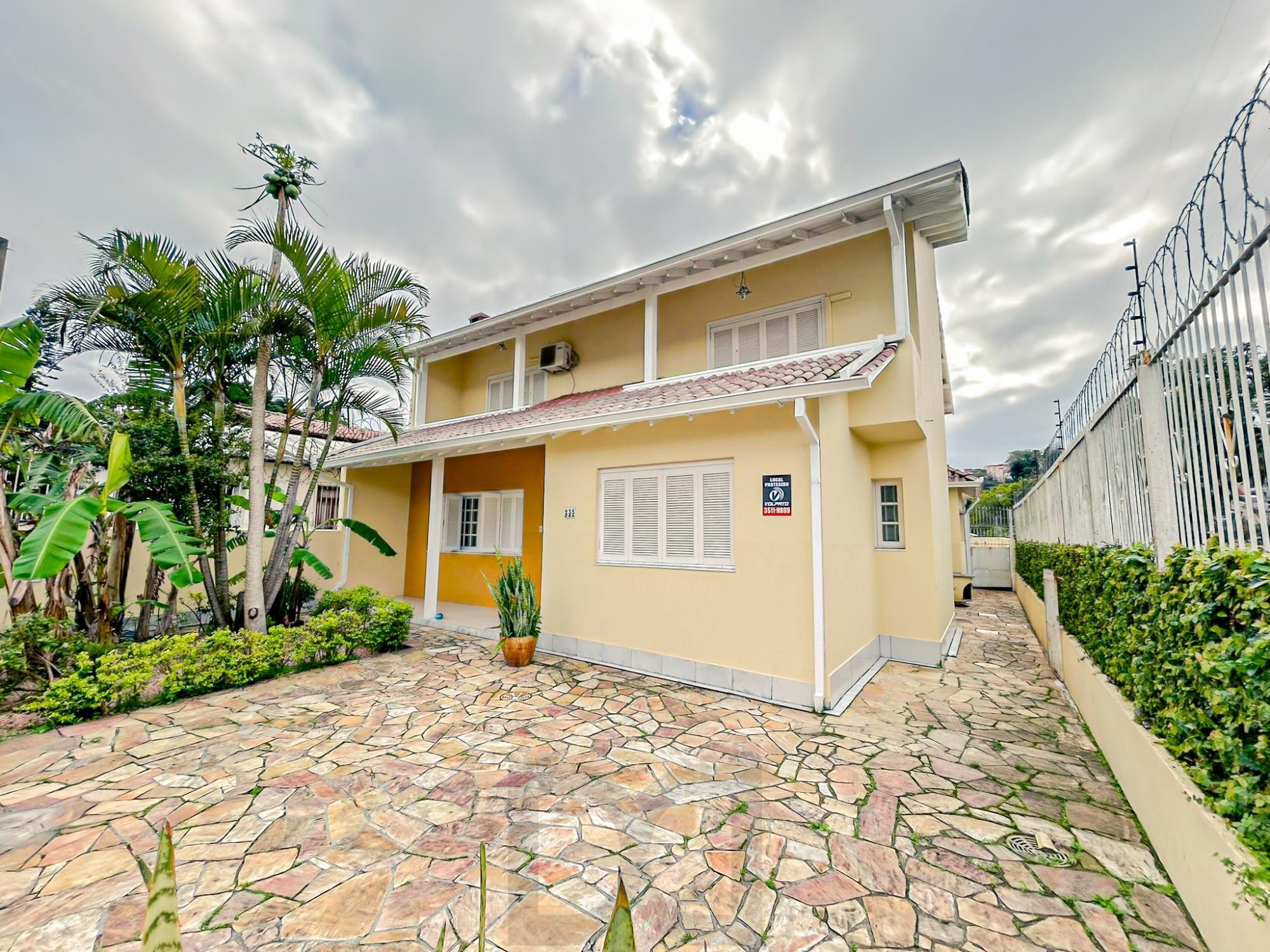 Casa 4 dormitórios 295m2 área construída bairro Nonoai — foto 3