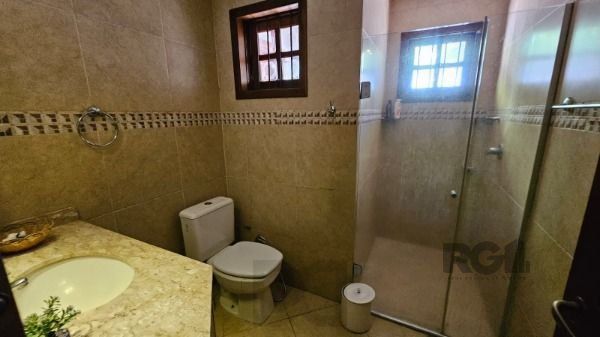 Casa térrea 3 dormitórios + escritório espaço gourmet e piscina terreno 11,00 x 40,00 bairro Camaquã ! — foto 23