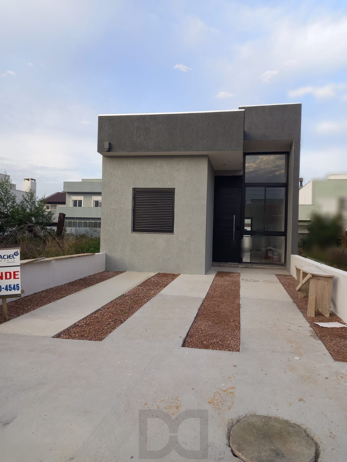 Casa nova térrea 2 dormitórios com suíte e pátio - em construção. — foto 2