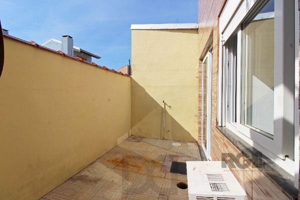 Casa em Porto Alegre, no bairro Aberta dos Morros, com 2 dormitório(s), e 2 banheiros, à venda. — foto 20