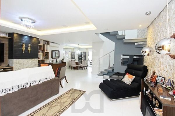 Casa em Porto Alegre, no bairro Hípica, com 3 dormitório(s), e 3 banheiros, à venda. — foto 4