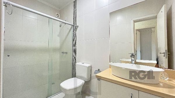 Casa em Porto Alegre, no bairro Hípica, com 3 dormitório(s), e 3 banheiros, à venda. — foto 32