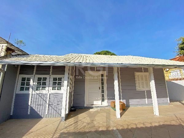 Casa para Venda - 101m², 3 dormitórios, sendo 1 suites, 3 vagas - Guarujá — foto 2